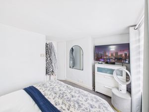 Bedroom- click for photo gallery